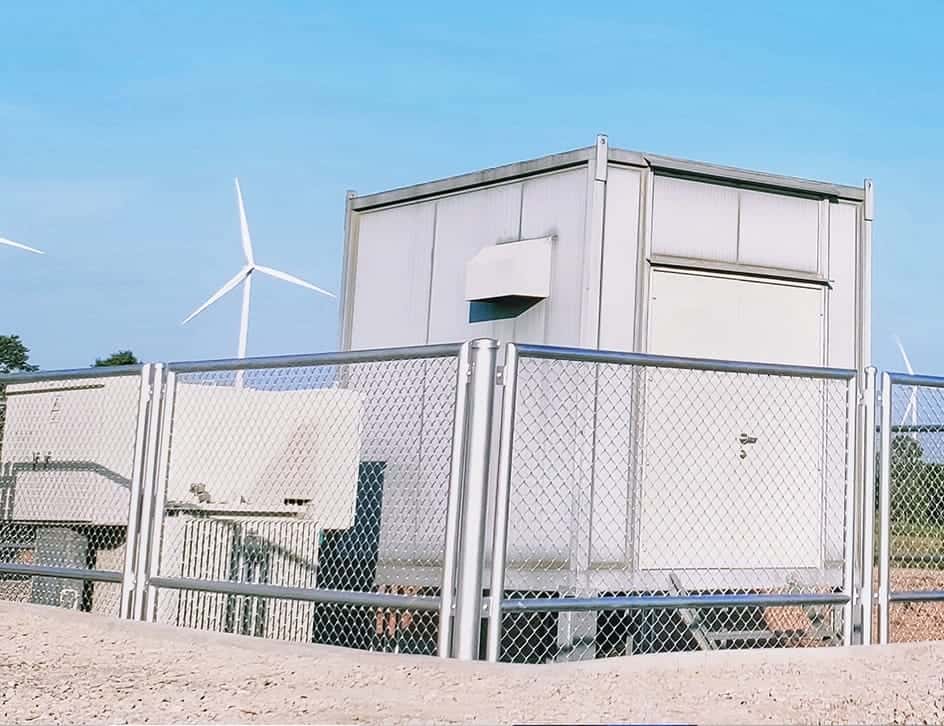 large commercial battery storage system