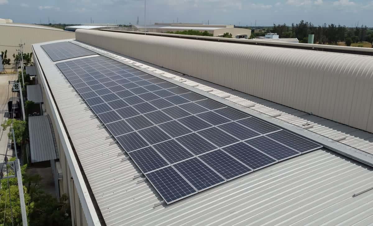 solar panels on roof of warehouse